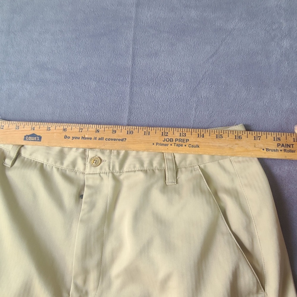 Fila Sport Golf Shorts Mens 34X9" Flat Front Chino Light Weight Beige Nylon Logo - Picture 4 of 11